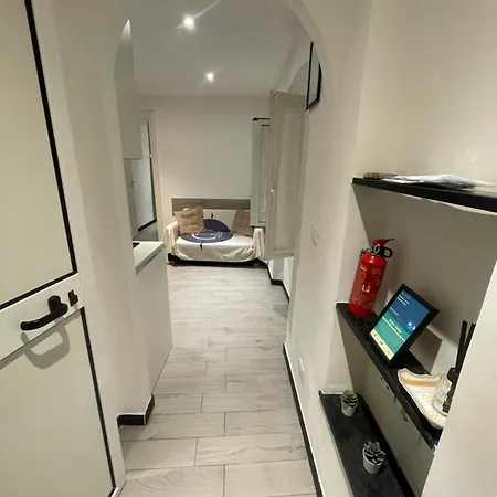 Center And Aquarium Apartment